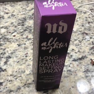 Urban Decay all nighter setting spray